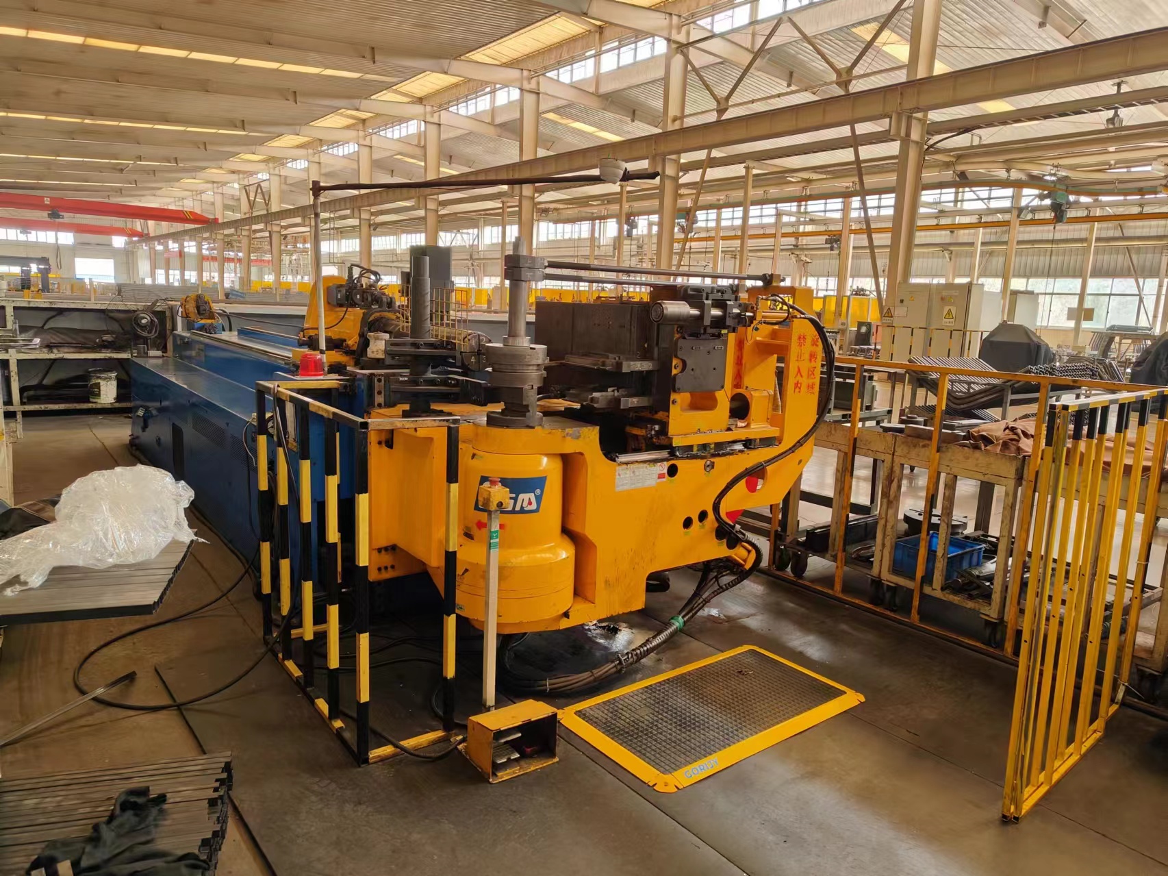 彎管機周圍安全地毯解決方案